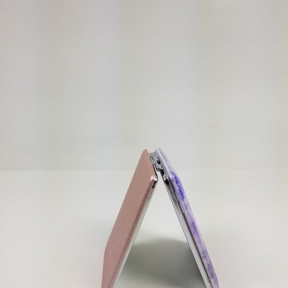 Butterfly snow glove affect floating glitter and stars mirror compact. - Picture 5 of 6